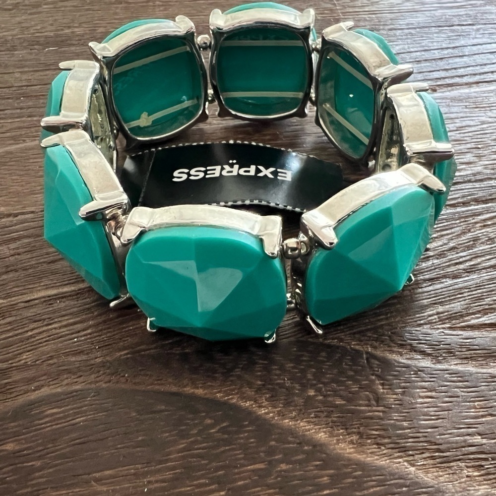 Express Teal Acrylic & Silver Tone Stretch Bracelet 7” B34